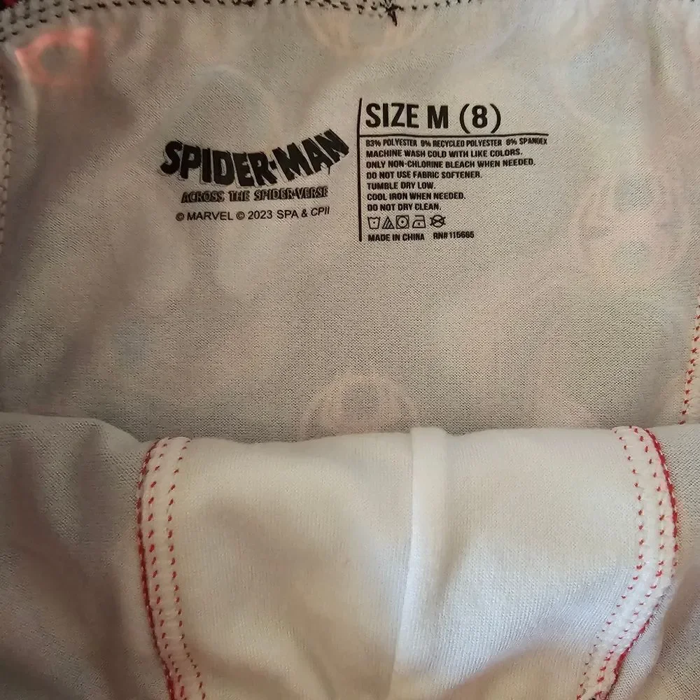 Cute little boys brand new 4 pairs Spiderman underwear size 8 boxer briefs